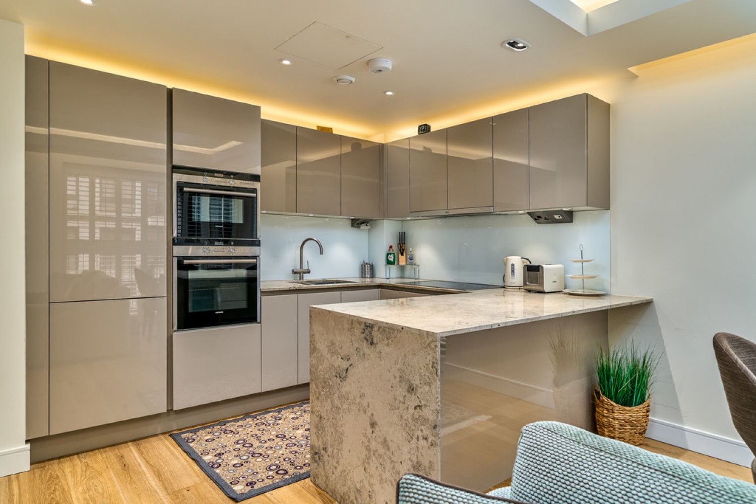 2 bedroom Flat in Park Street, Chelsea Creek