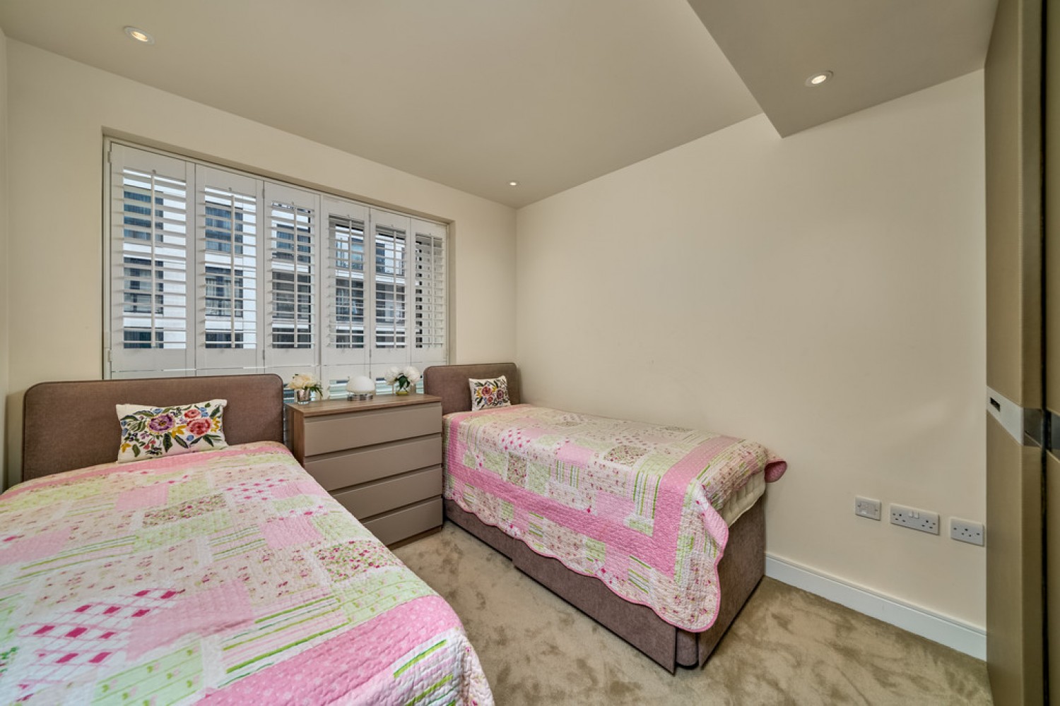 2 bedroom Flat in Park Street, Chelsea Creek