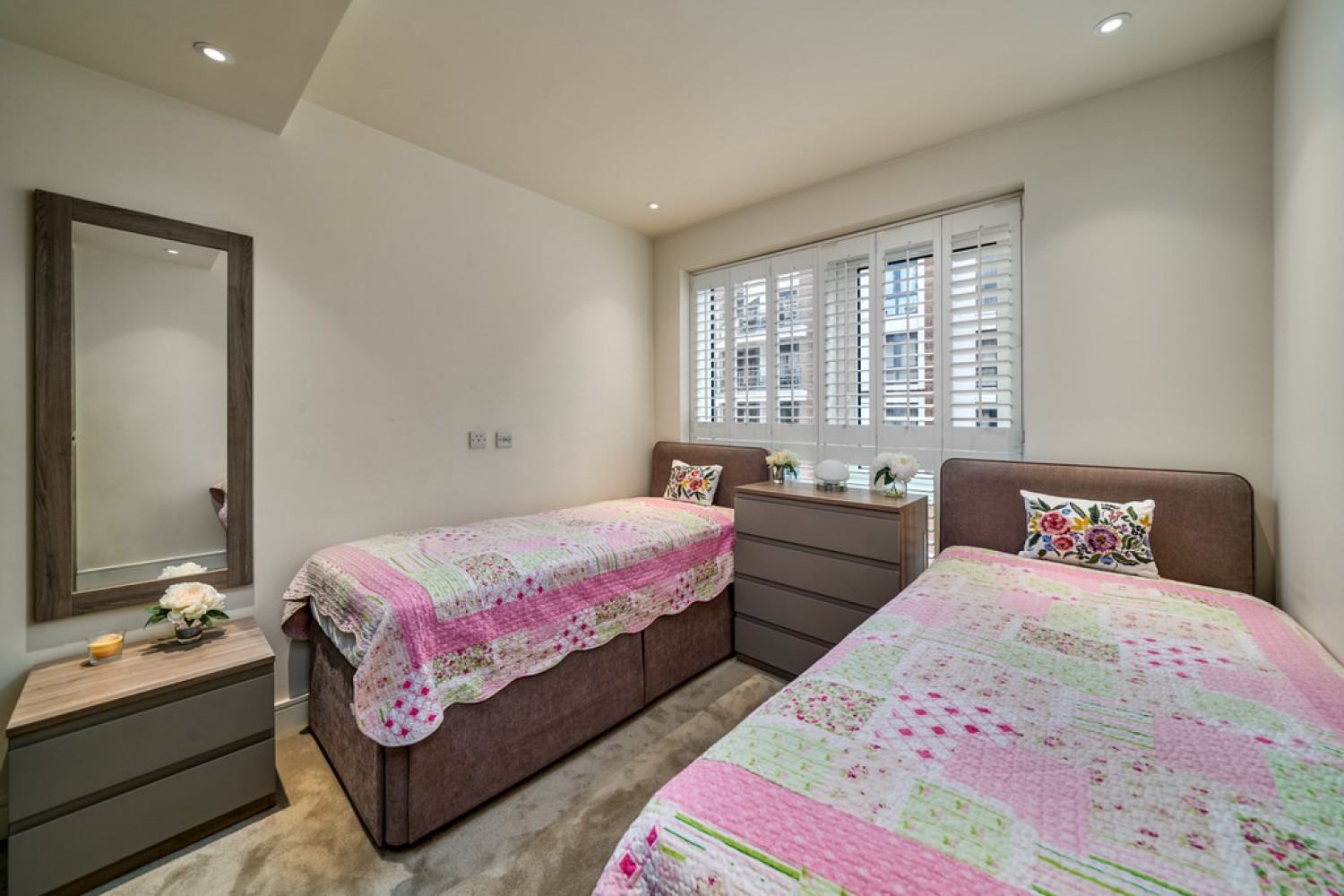 2 bedroom Flat in Park Street, Chelsea Creek