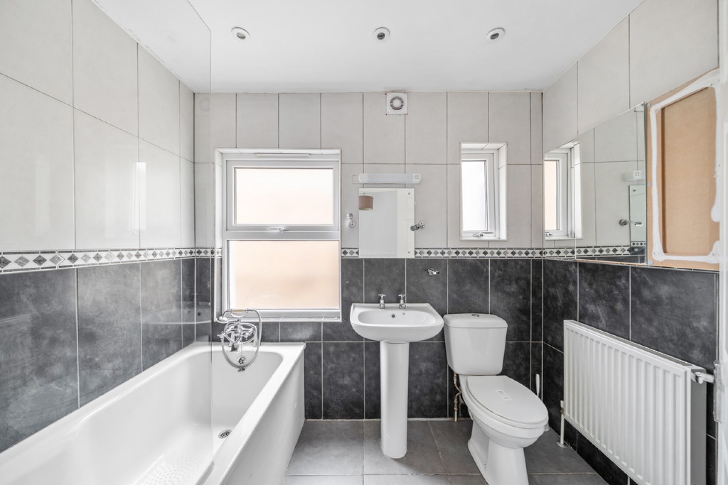 4 bedroom House for Sale Hartismere Road, Fulham