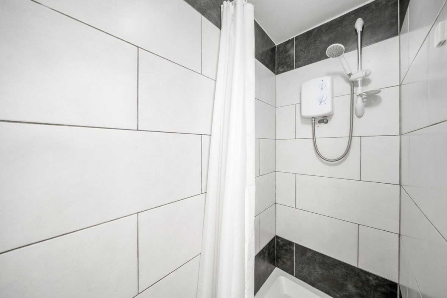 4 bedroom House for Sale Hartismere Road, Fulham