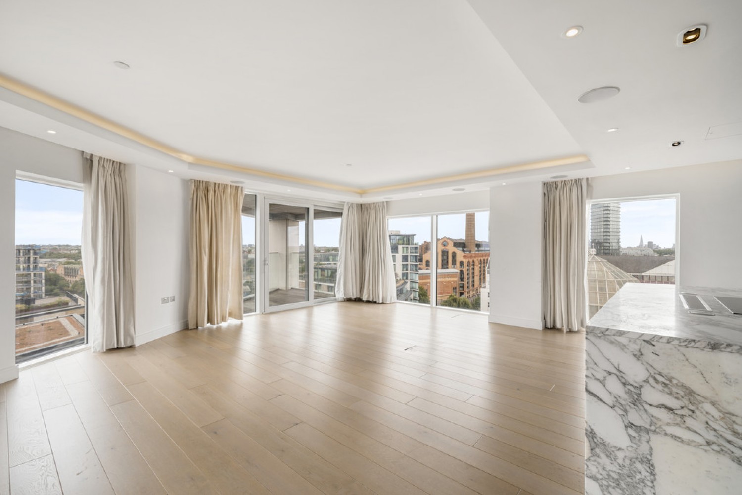 3 bedroom Flat for Letting The Tower, Chelsea Creek