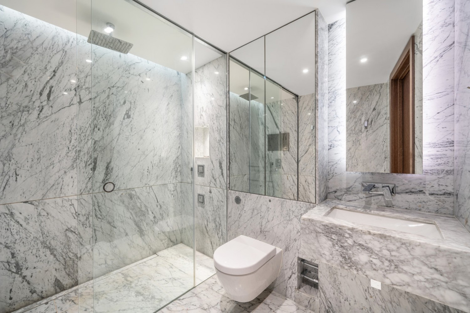 3 bedroom Flat for Letting The Tower, Chelsea Creek