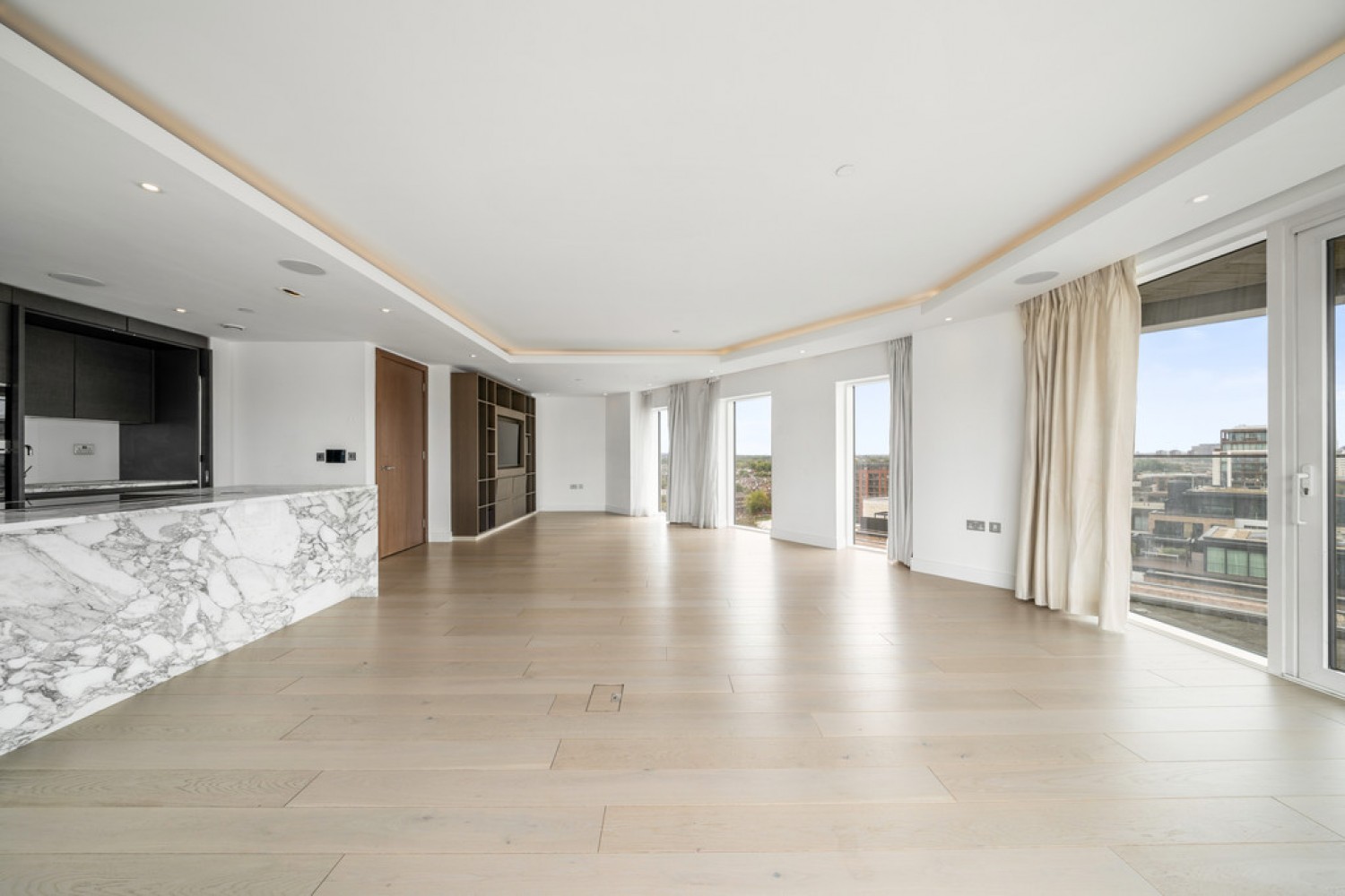 3 bedroom Flat for Letting The Tower, Chelsea Creek