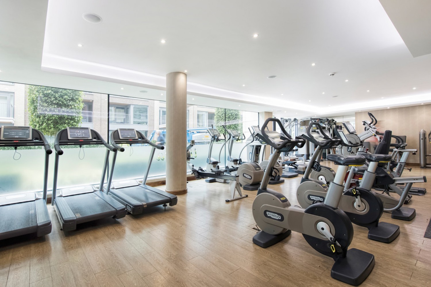 3 bedroom Flat for Letting The Tower, Chelsea Creek