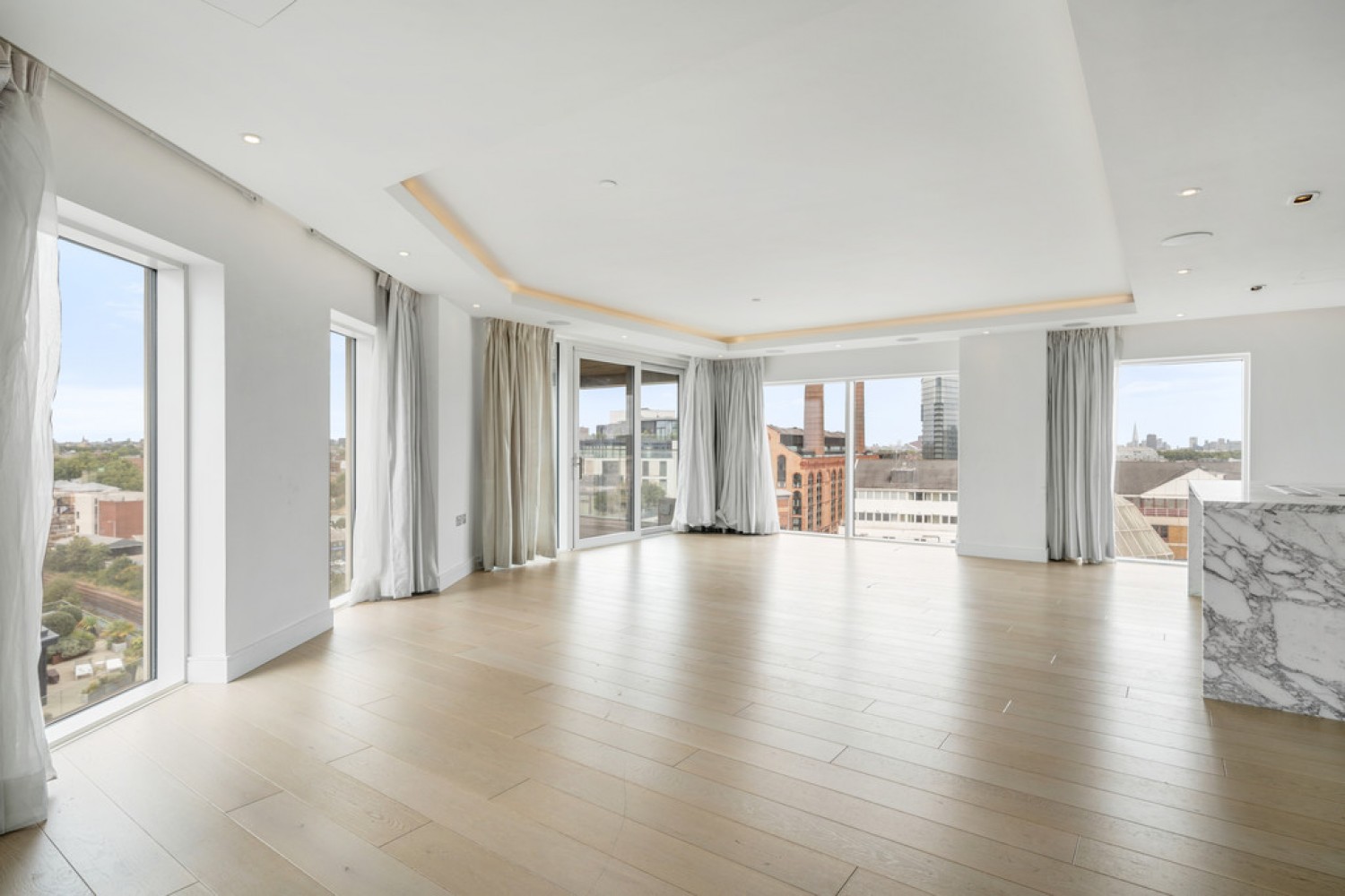 3 bedroom Flat for Letting The Tower, Chelsea Creek