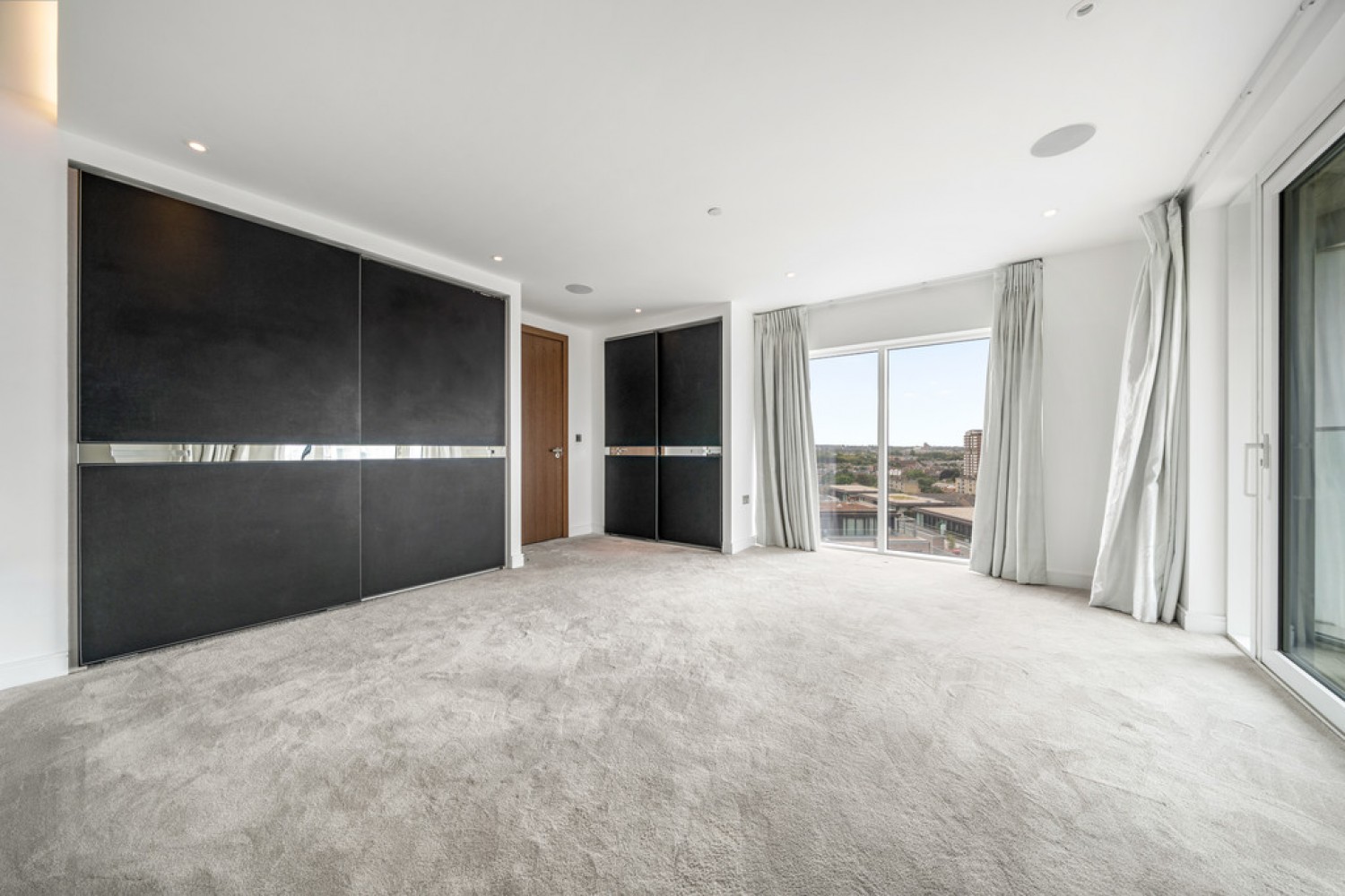 3 bedroom Flat for Letting The Tower, Chelsea Creek