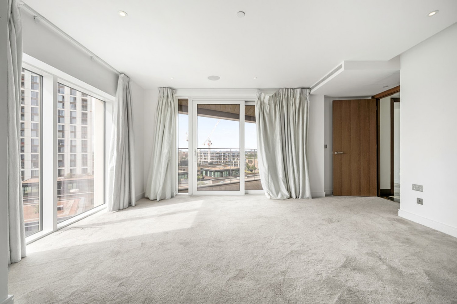 3 bedroom Flat for Letting The Tower, Chelsea Creek