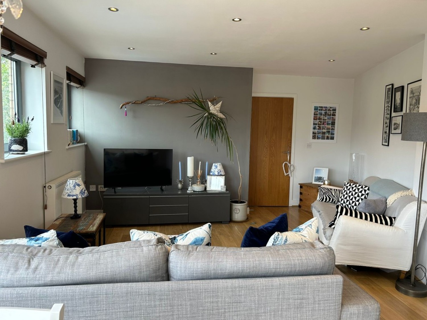 1 bedroom Flat for Sale Battersea Park Road, Battersea