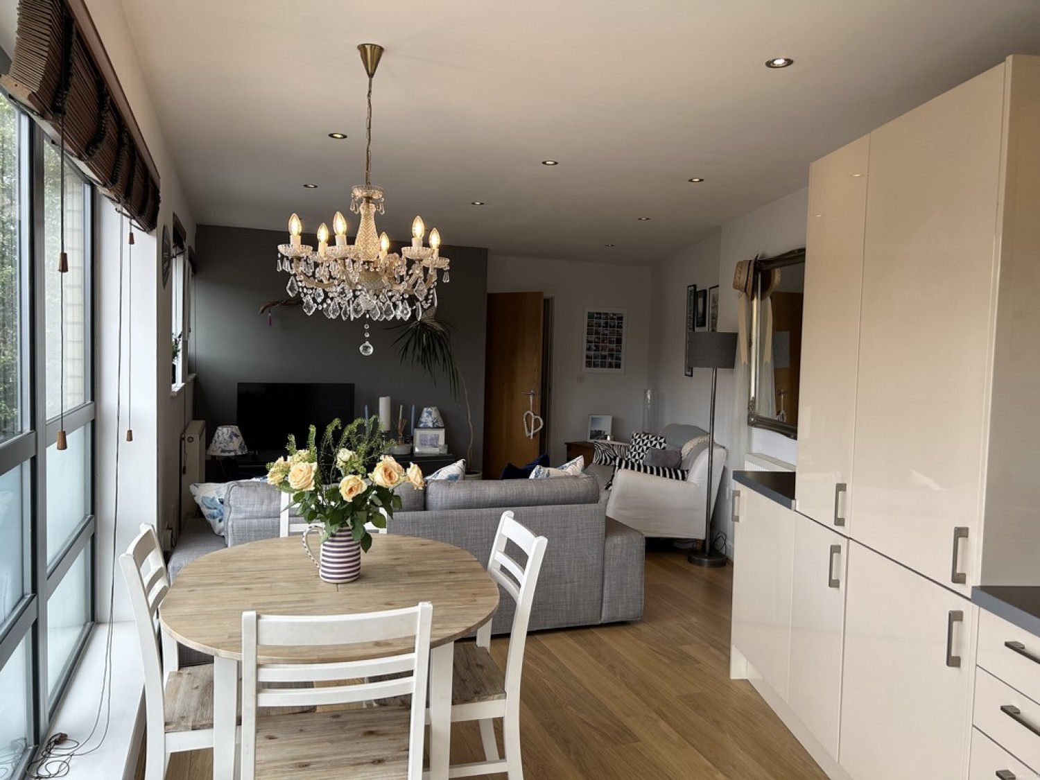 1 bedroom Flat for Sale Battersea Park Road, Battersea