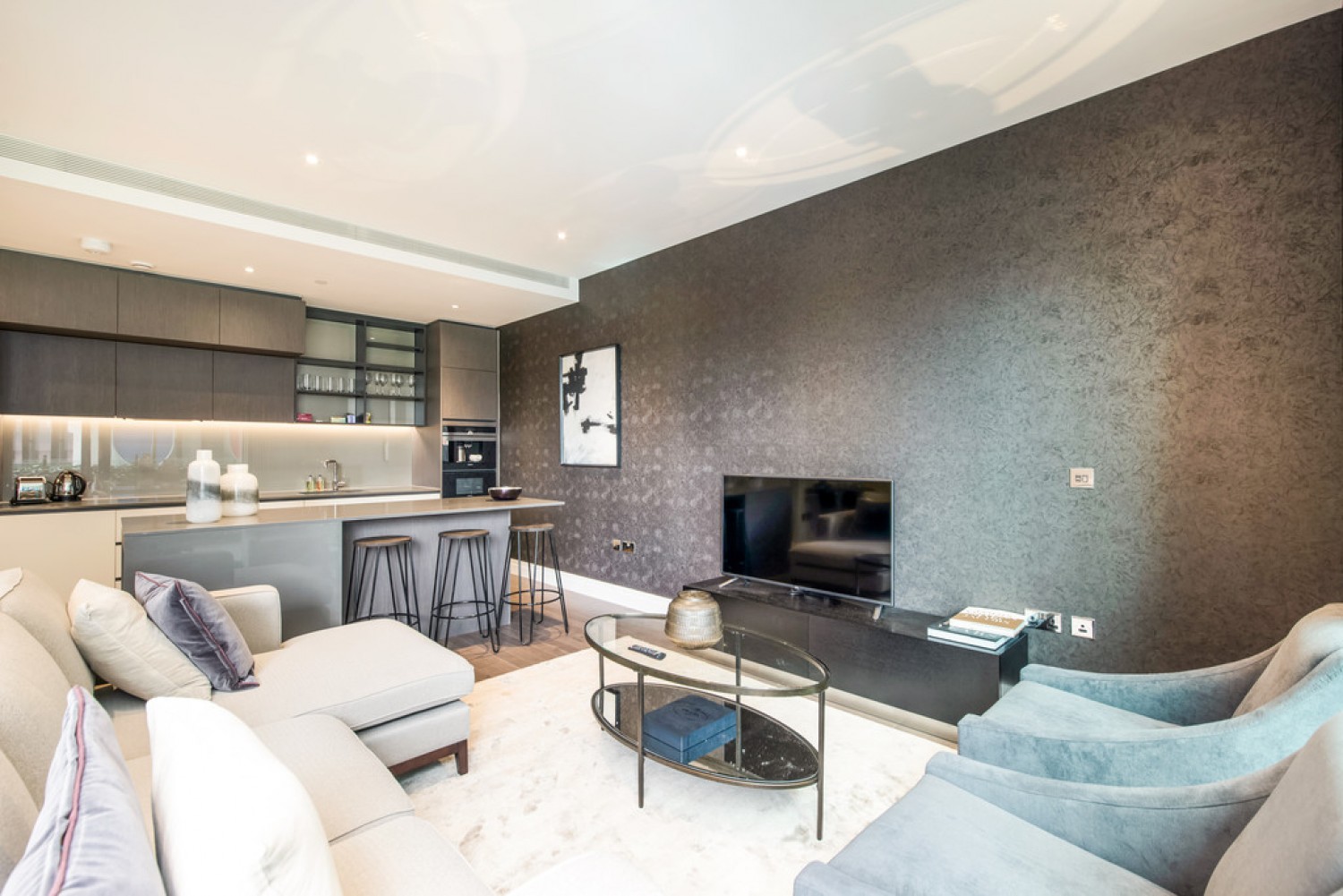 3 bedroom Flat in Riverlight Quay, Nine Elms