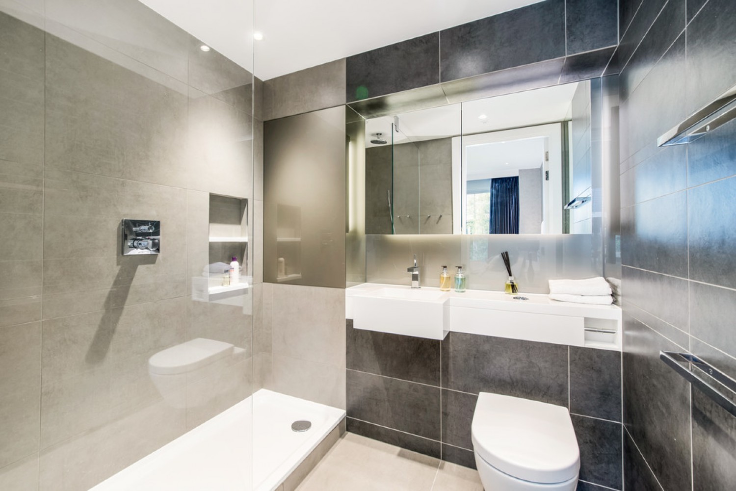 3 bedroom Flat in Riverlight Quay, Nine Elms