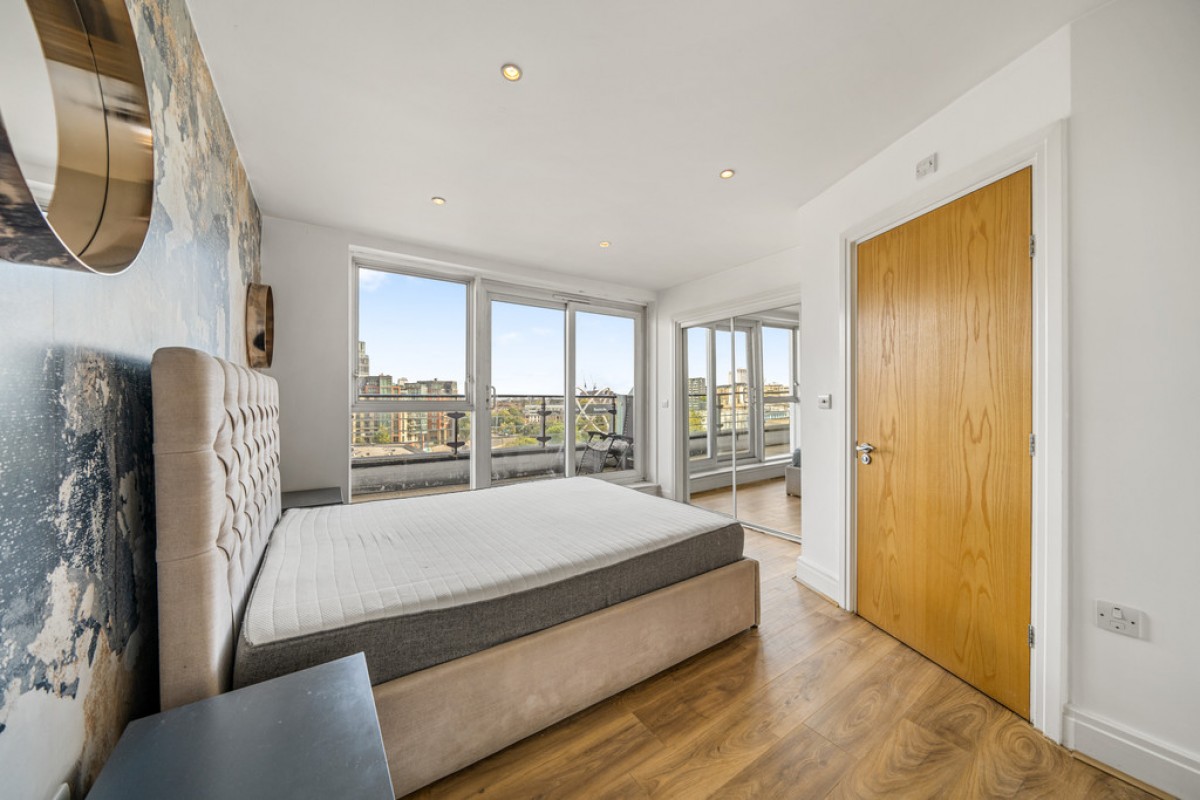 Riverside West, Wandsworth