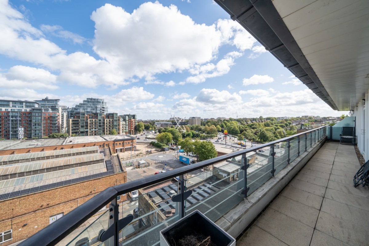 Riverside West, Wandsworth