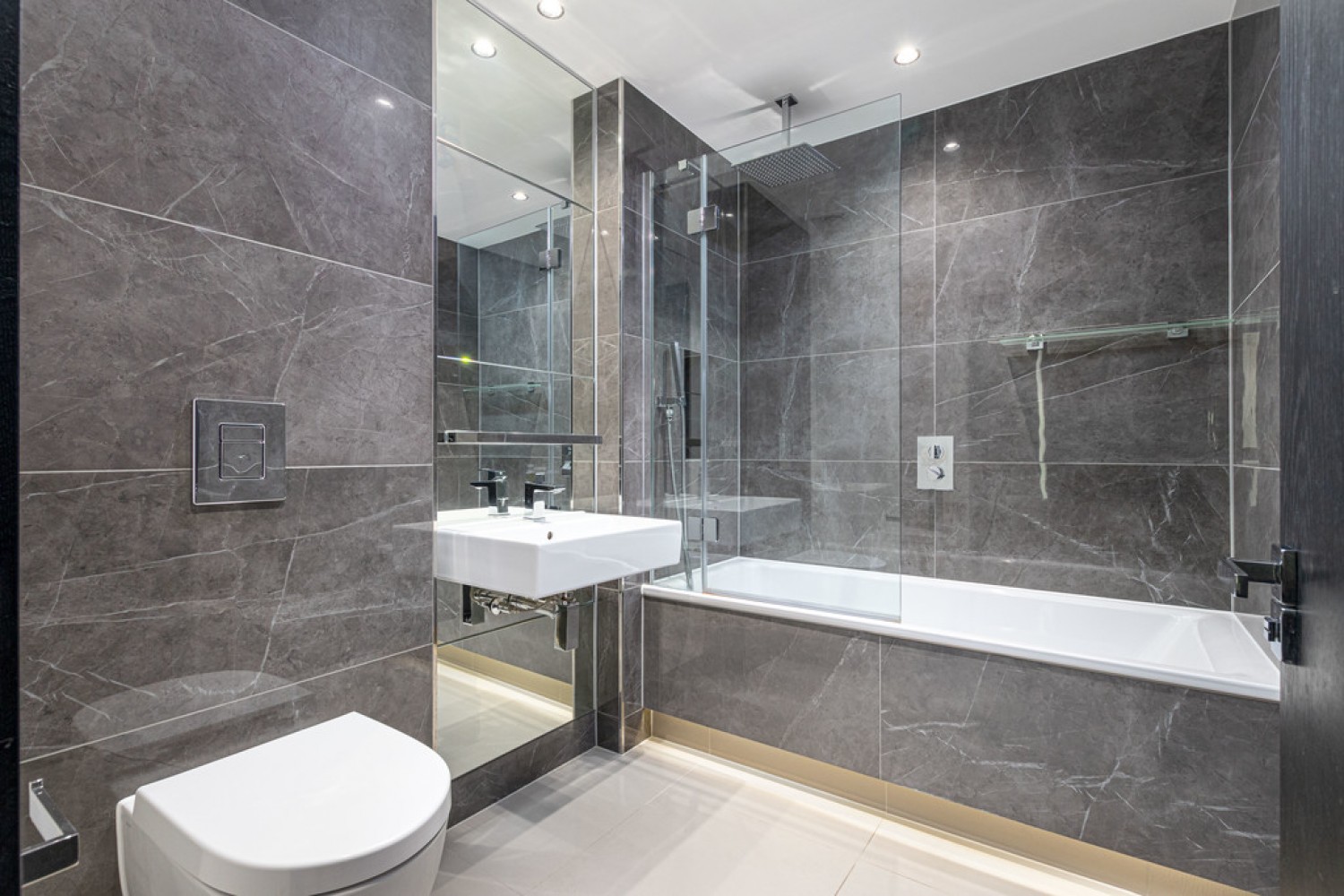 2 bedroom Flat for Sale Sophora House, Chelsea Vista