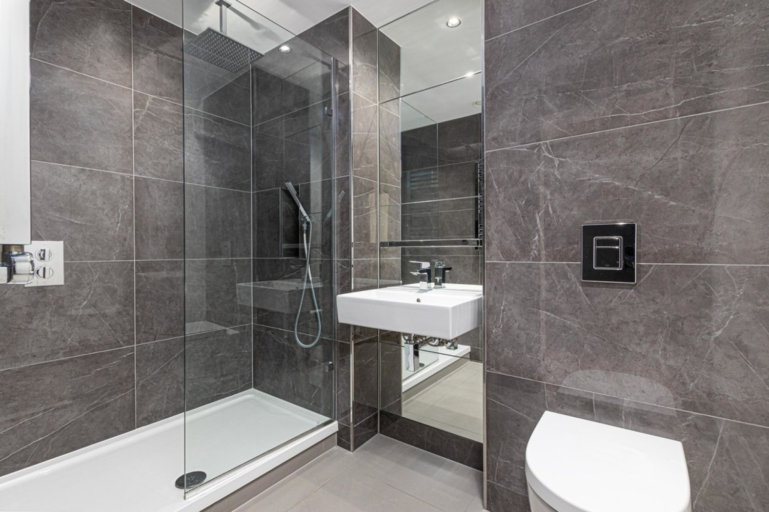 3 bedroom Flat for Sale Cascade Court