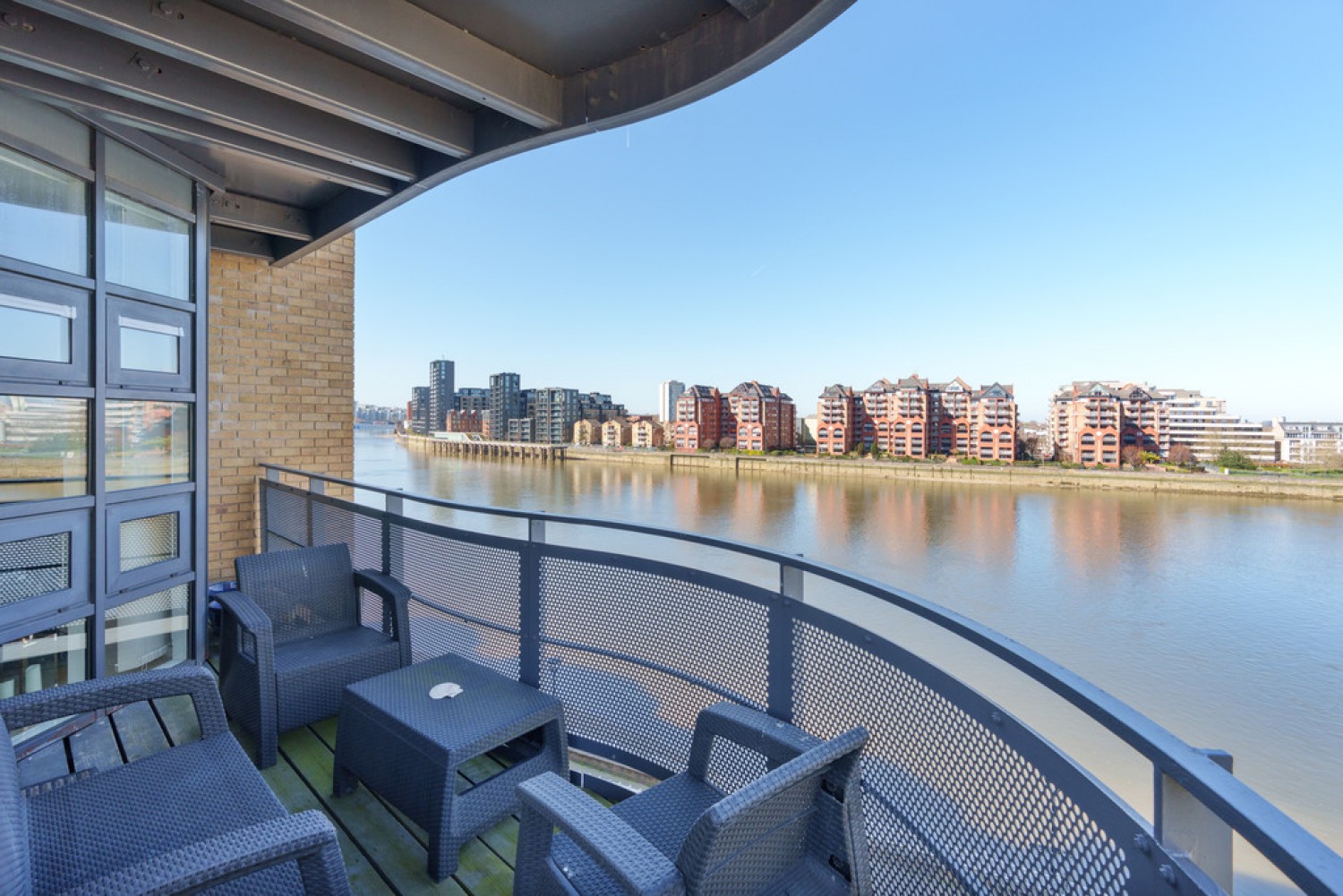 2 bedroom Flat for Sale Prices Court, Cotton Row, Battersea