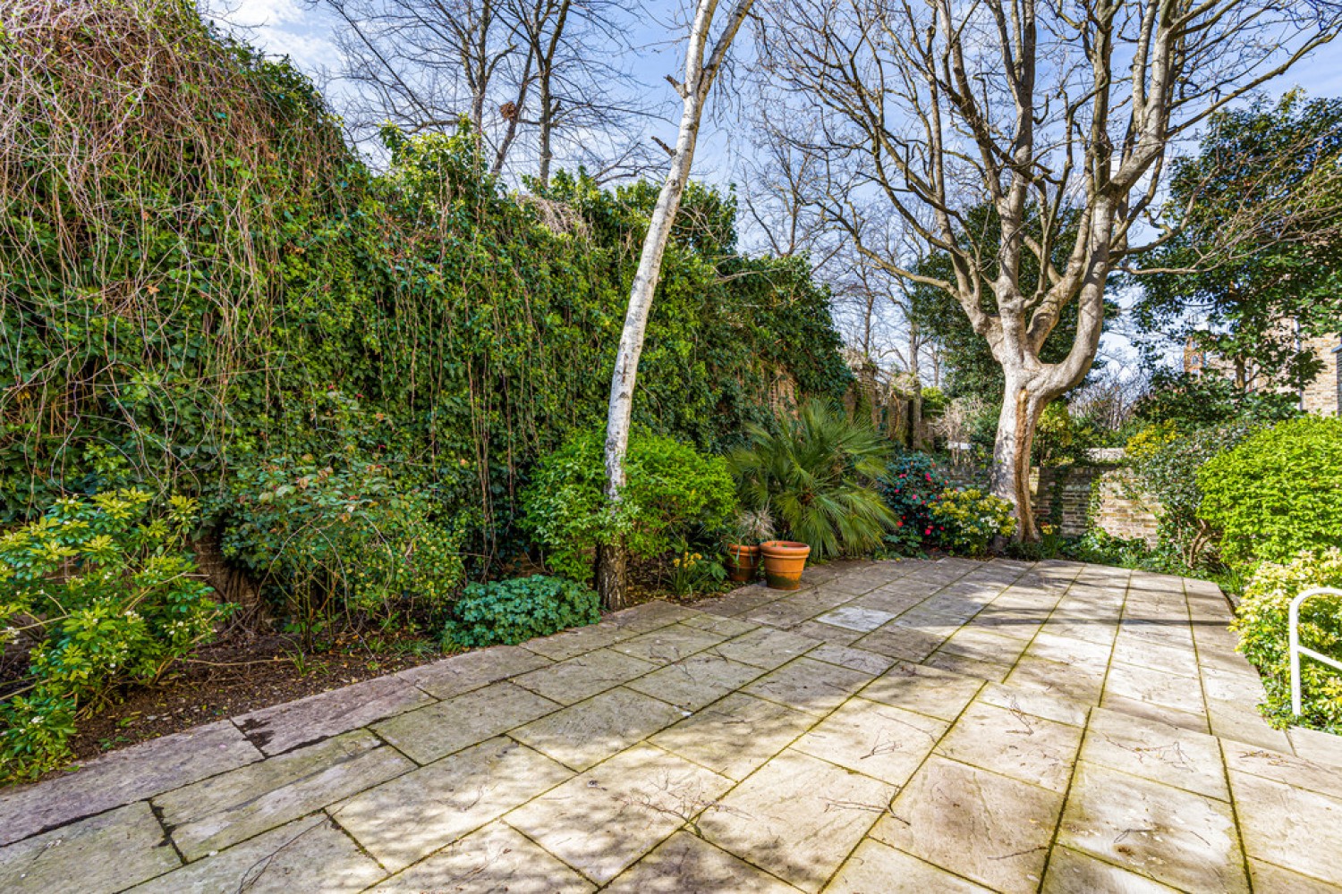 2 bedroom Flat for Sale Finborough Road, Chelsea
