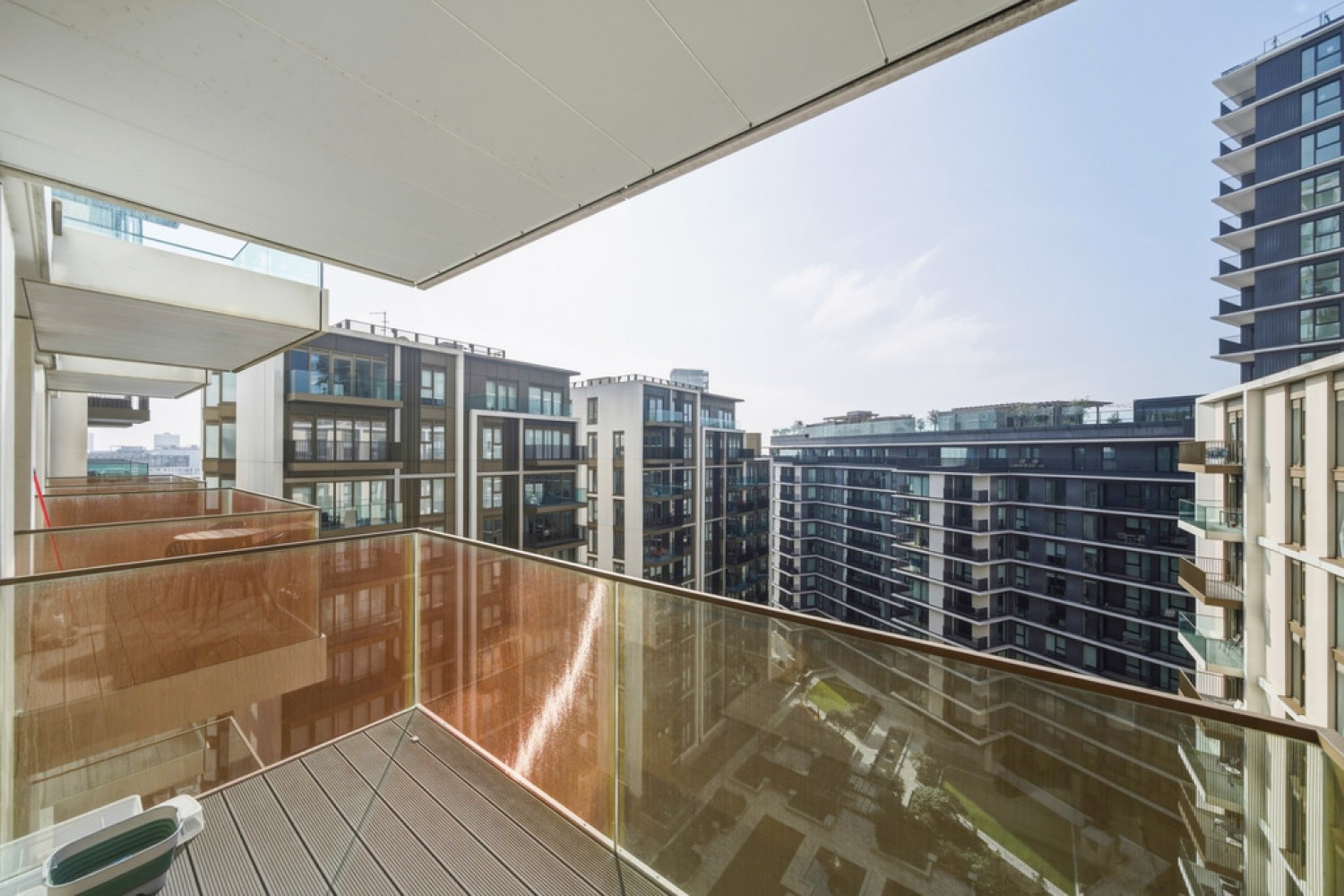 2 bedroom Flat for Sale Belvedere Row Apartments, White City Living