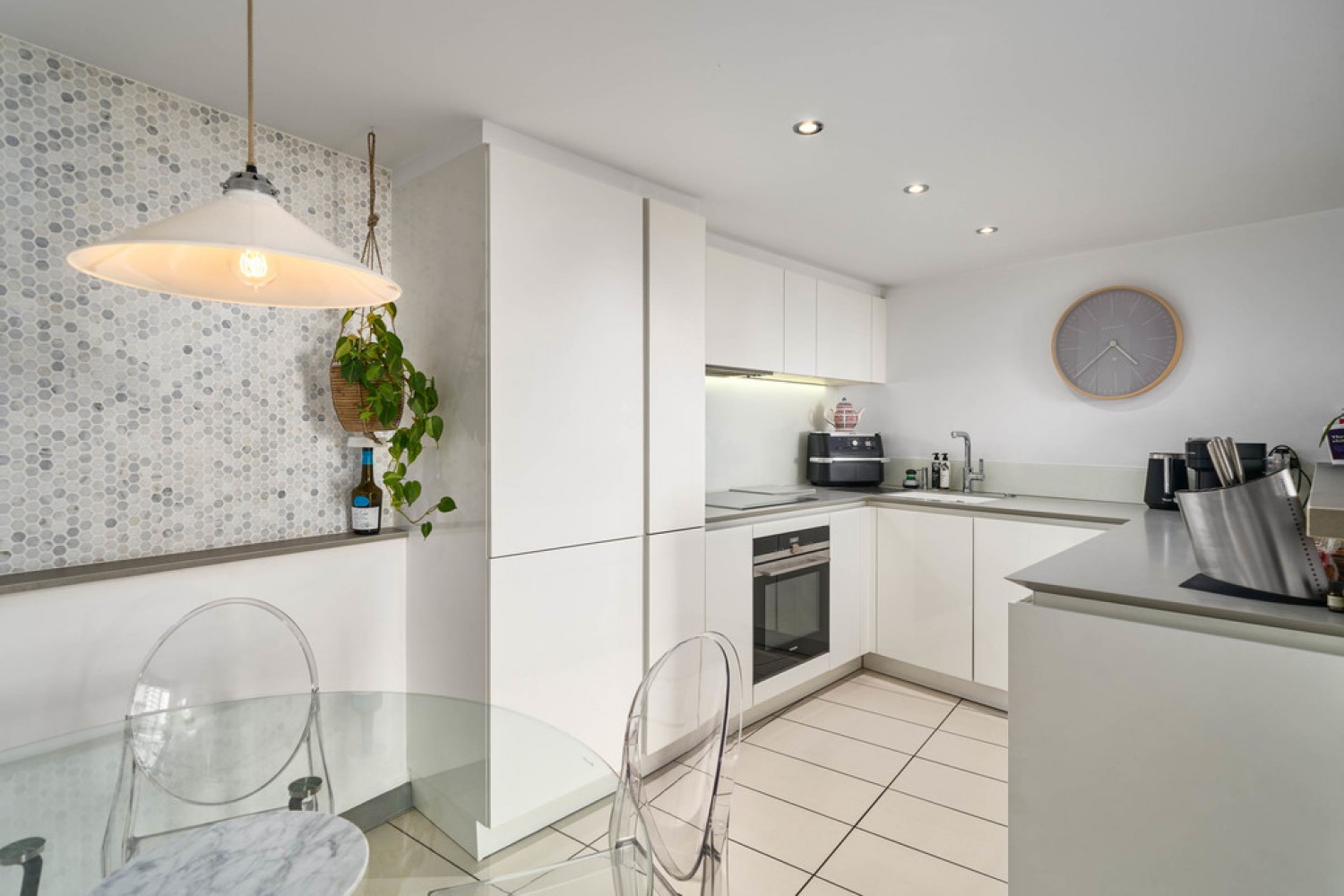 1 bedroom Flat for Letting Falcon Wharf, Lombard Road