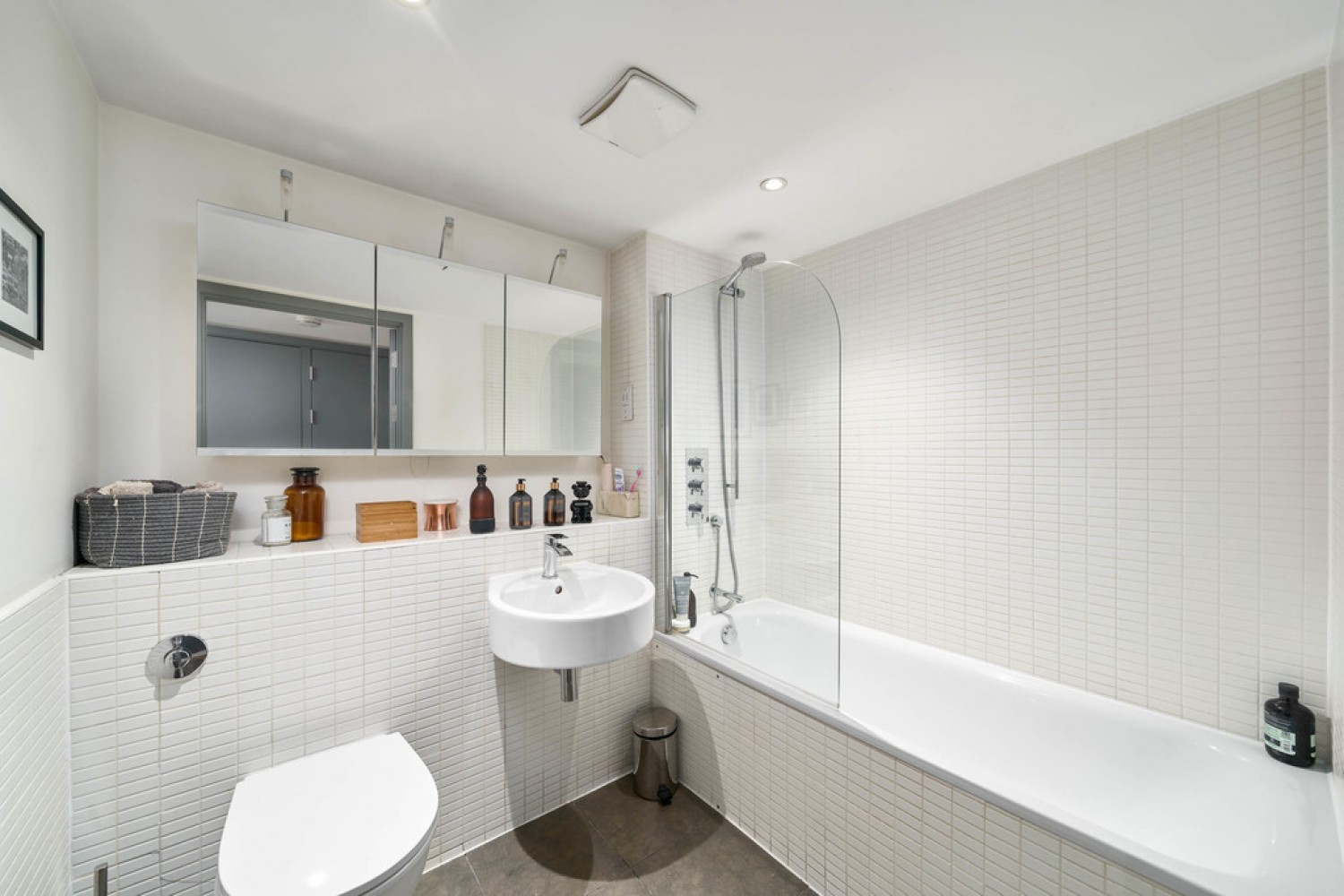 1 bedroom Flat for Letting Falcon Wharf, Lombard Road