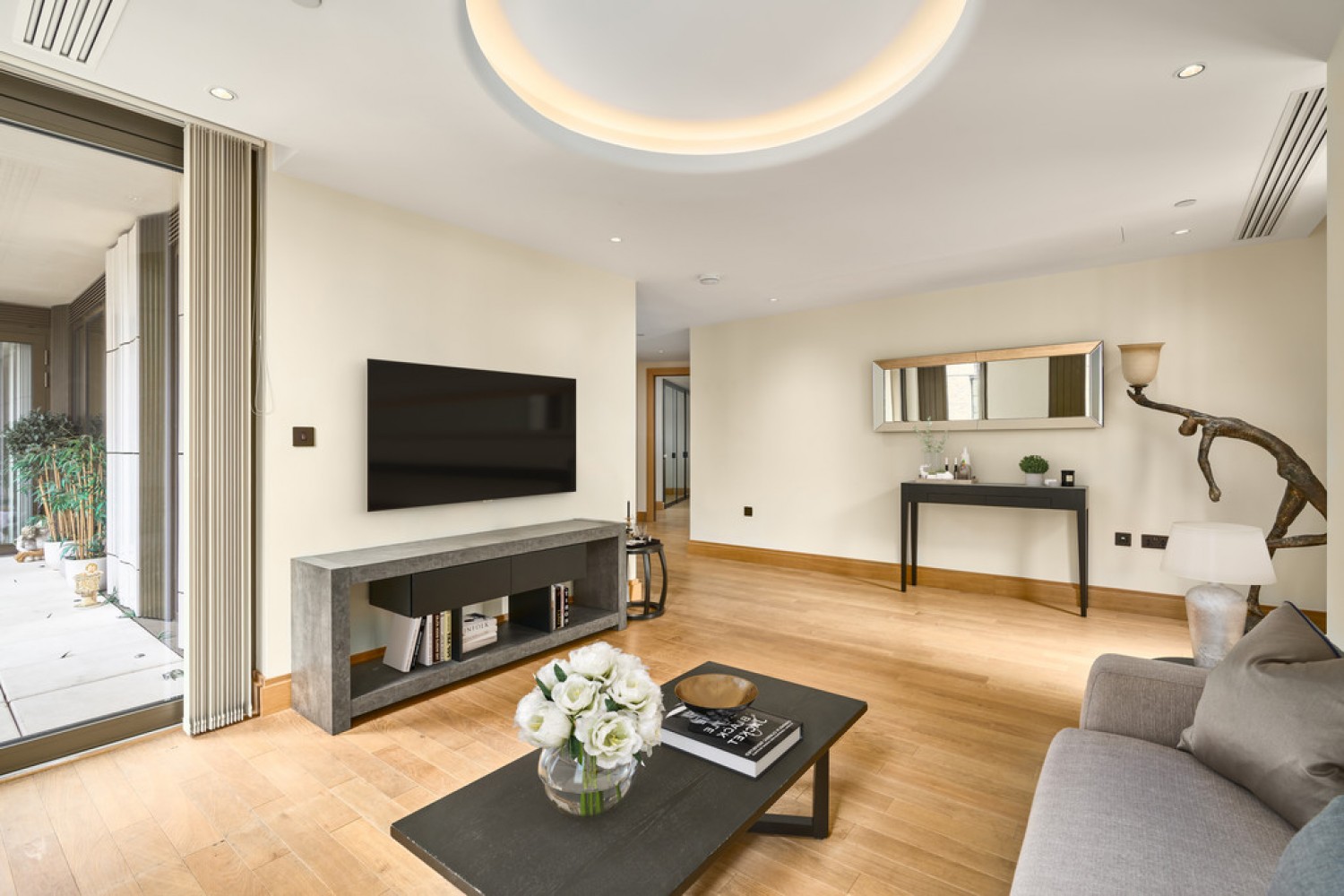 2 bedroom Flat for Sale John Islip Street, Westminster