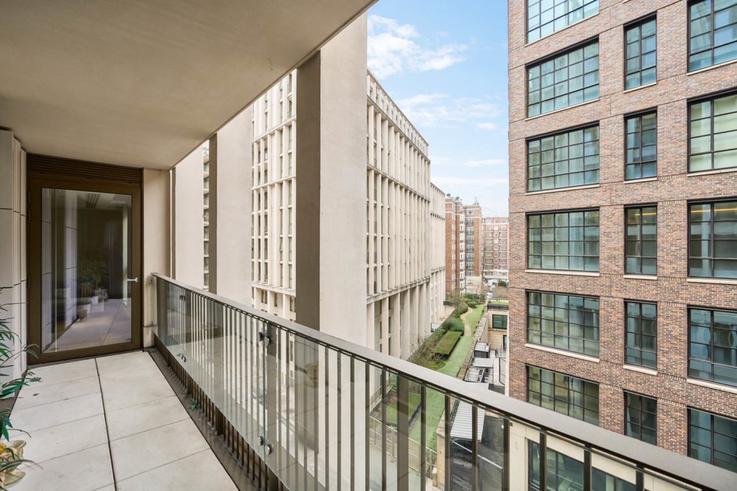 2 bedroom Flat for Sale John Islip Street, Westminster