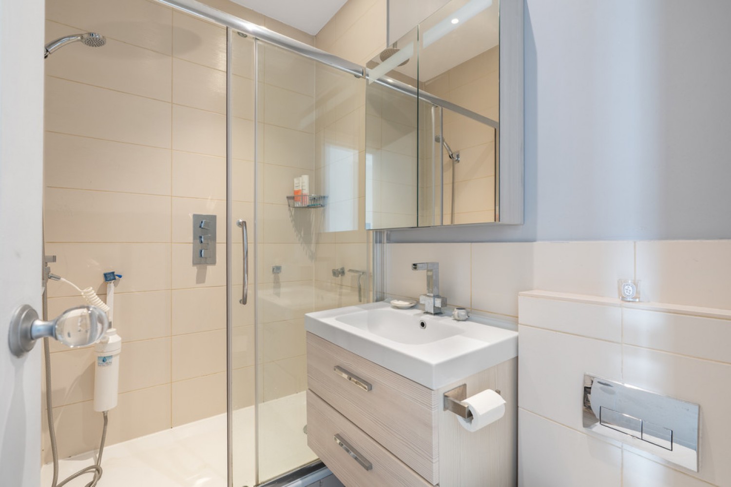 1 bedroom Flat for Sale Cathart Road, Chelsea