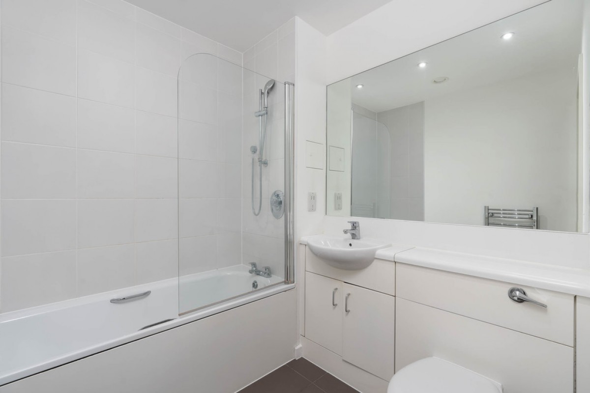 Jasmine House, Battersea Reach