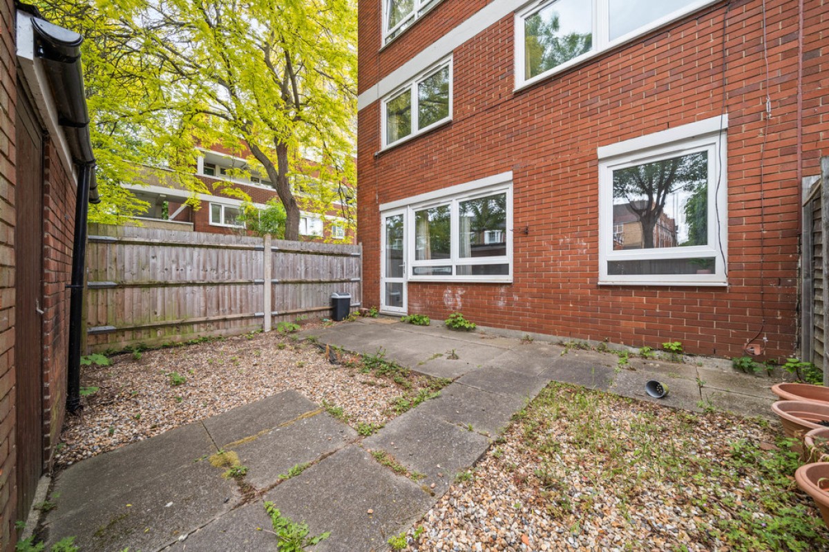 Mansel Court, Battersea Bridge Road