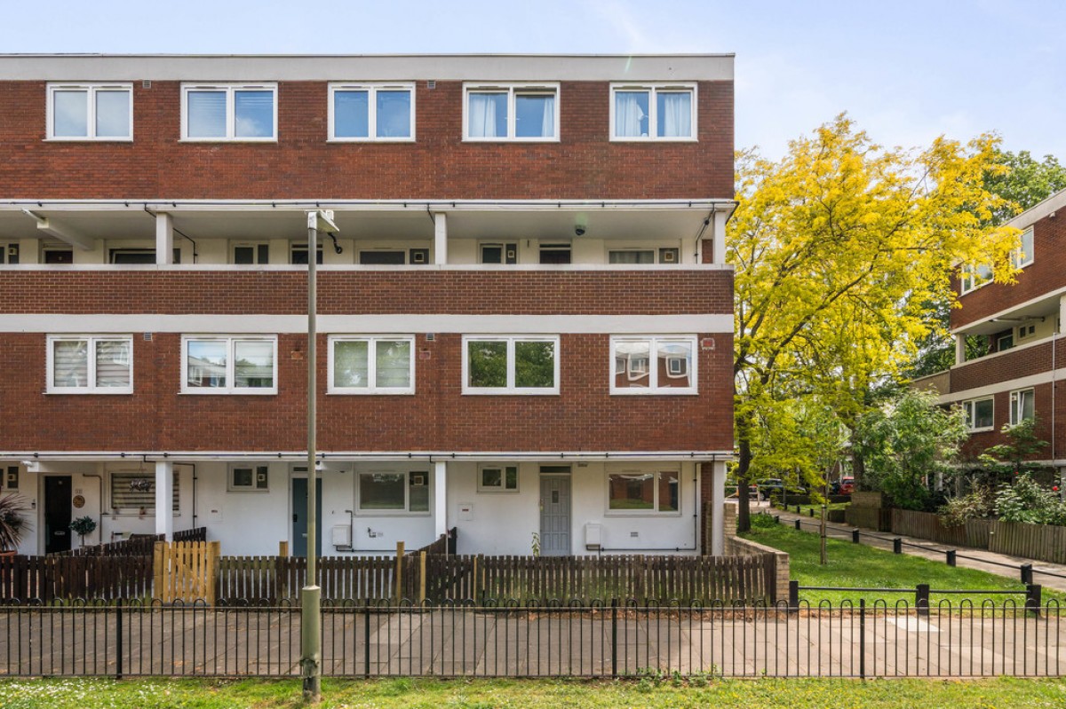 Mansel Court, Battersea Bridge Road