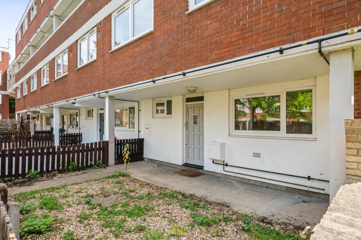 Mansel Court, Battersea Bridge Road