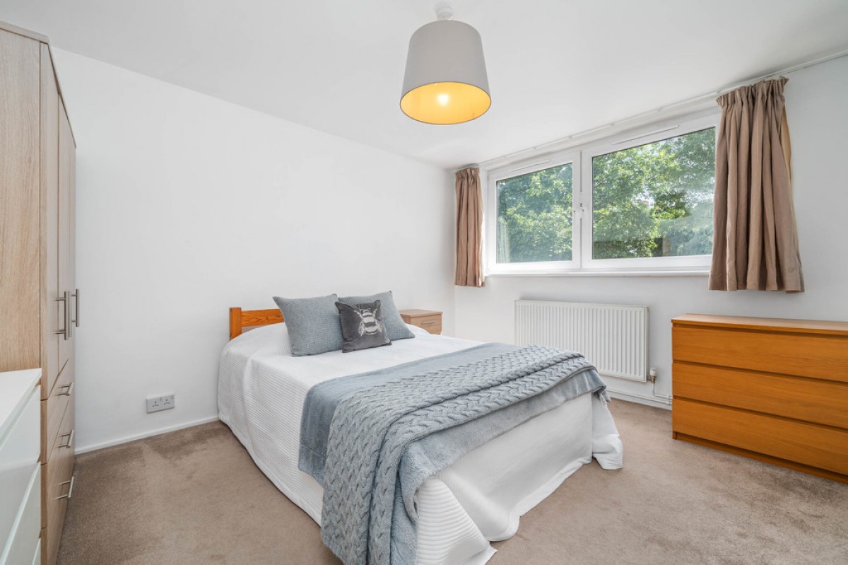 Mansel Court, Battersea Bridge Road
