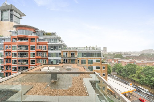 Jasmine House, Battersea Reach