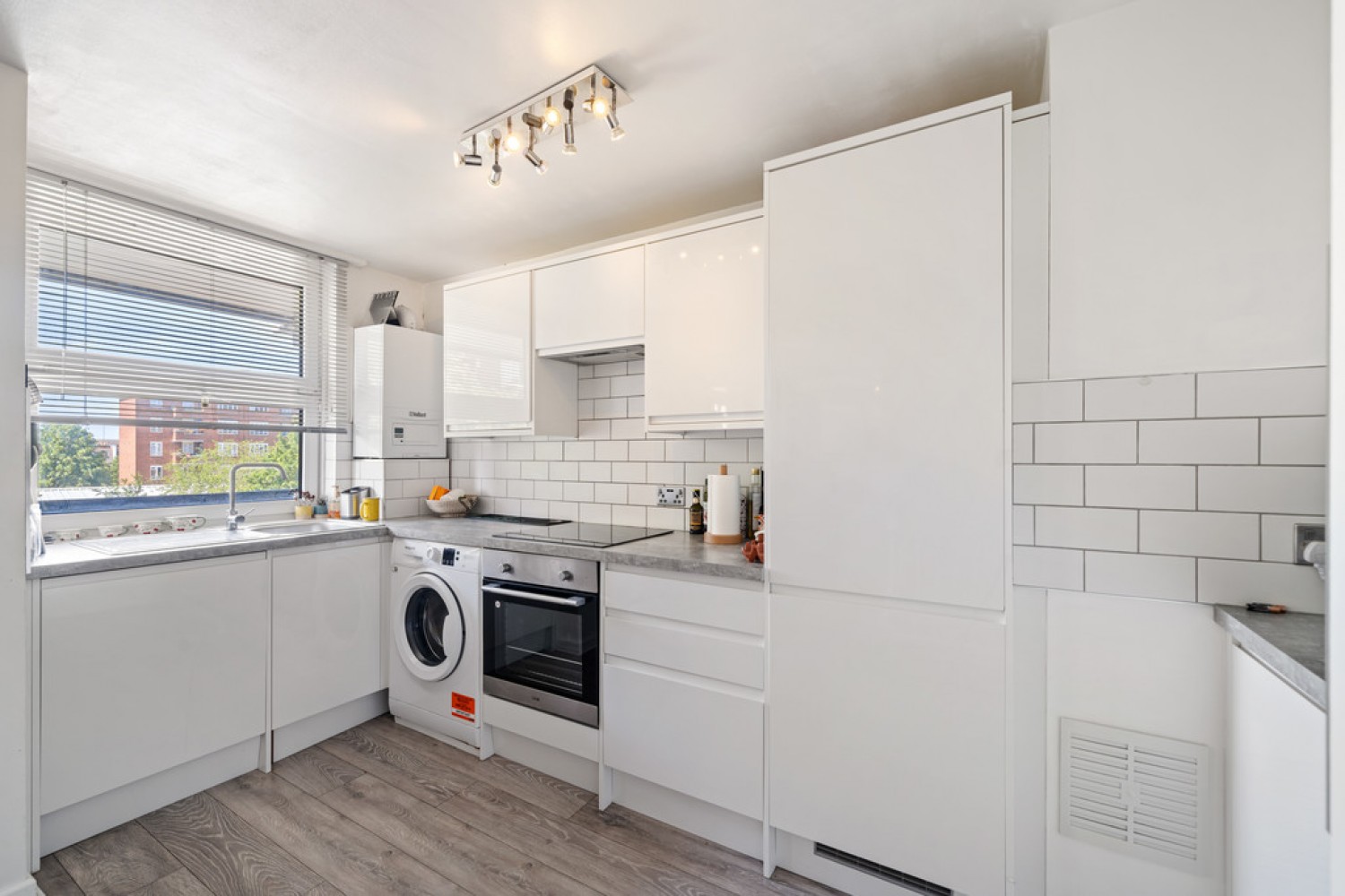 2 bedroom Flat for Sale Ravensworth Court, Fulham