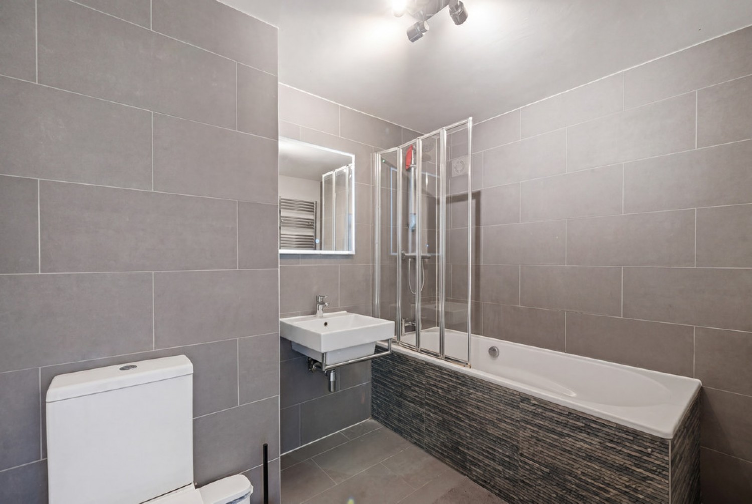 2 bedroom Flat for Sale Ravensworth Court, Fulham
