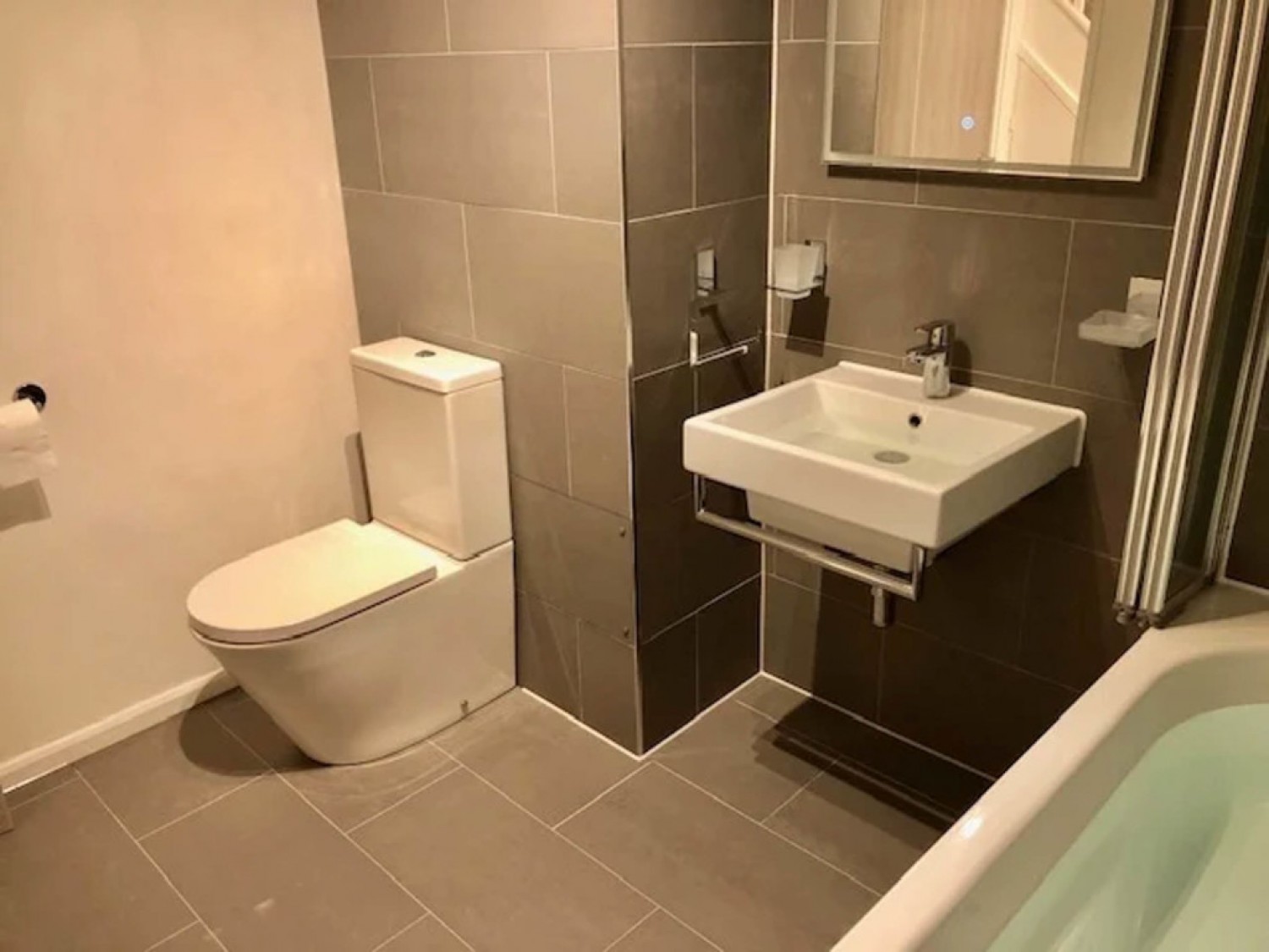 2 bedroom Flat for Sale Ravensworth Court, Fulham