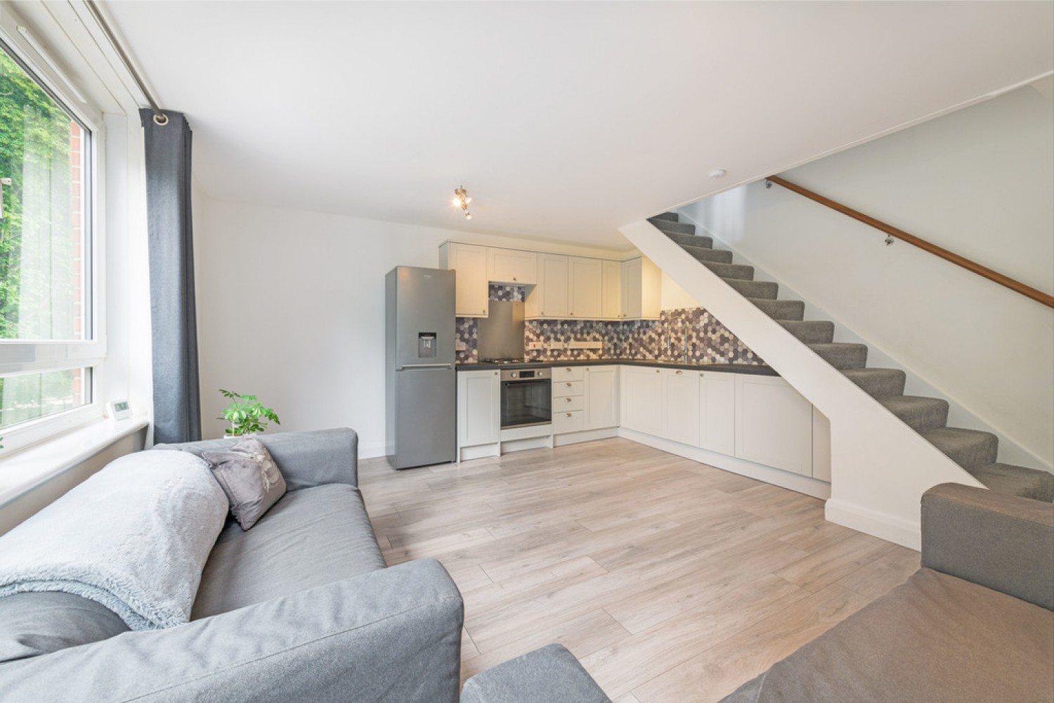 4 bedroom Flat for Letting Surrey Lane , Battersea