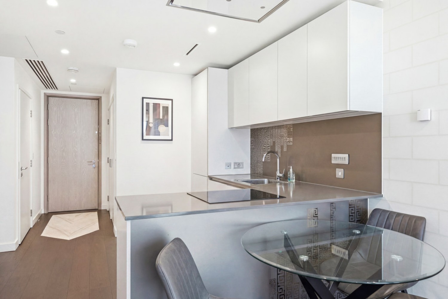 1 bedroom Flat for Letting Damac Tower, 67 Bondway