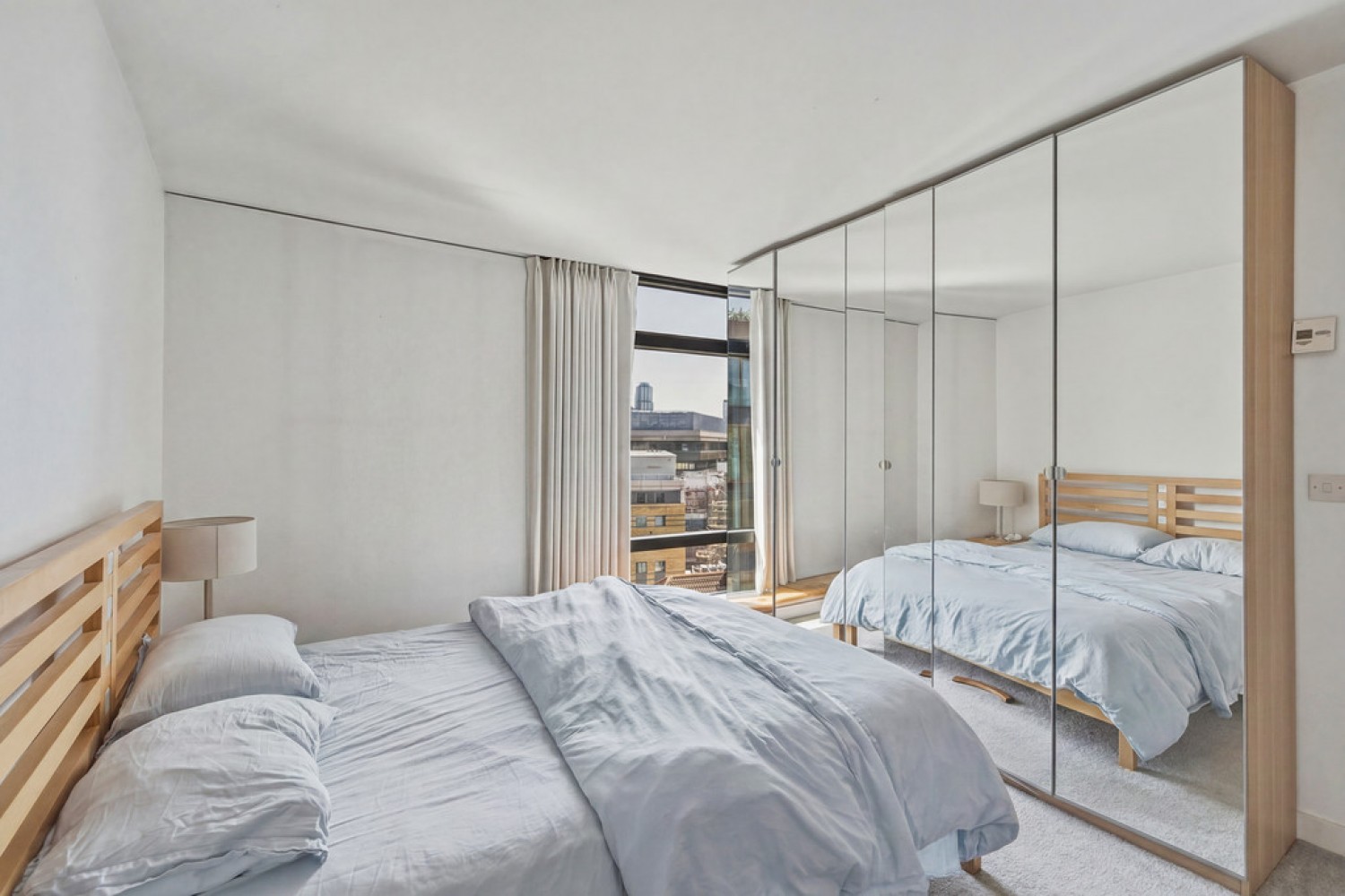 3 bedroom Flat for Letting Parliament View Apartments, Albert Embankment
