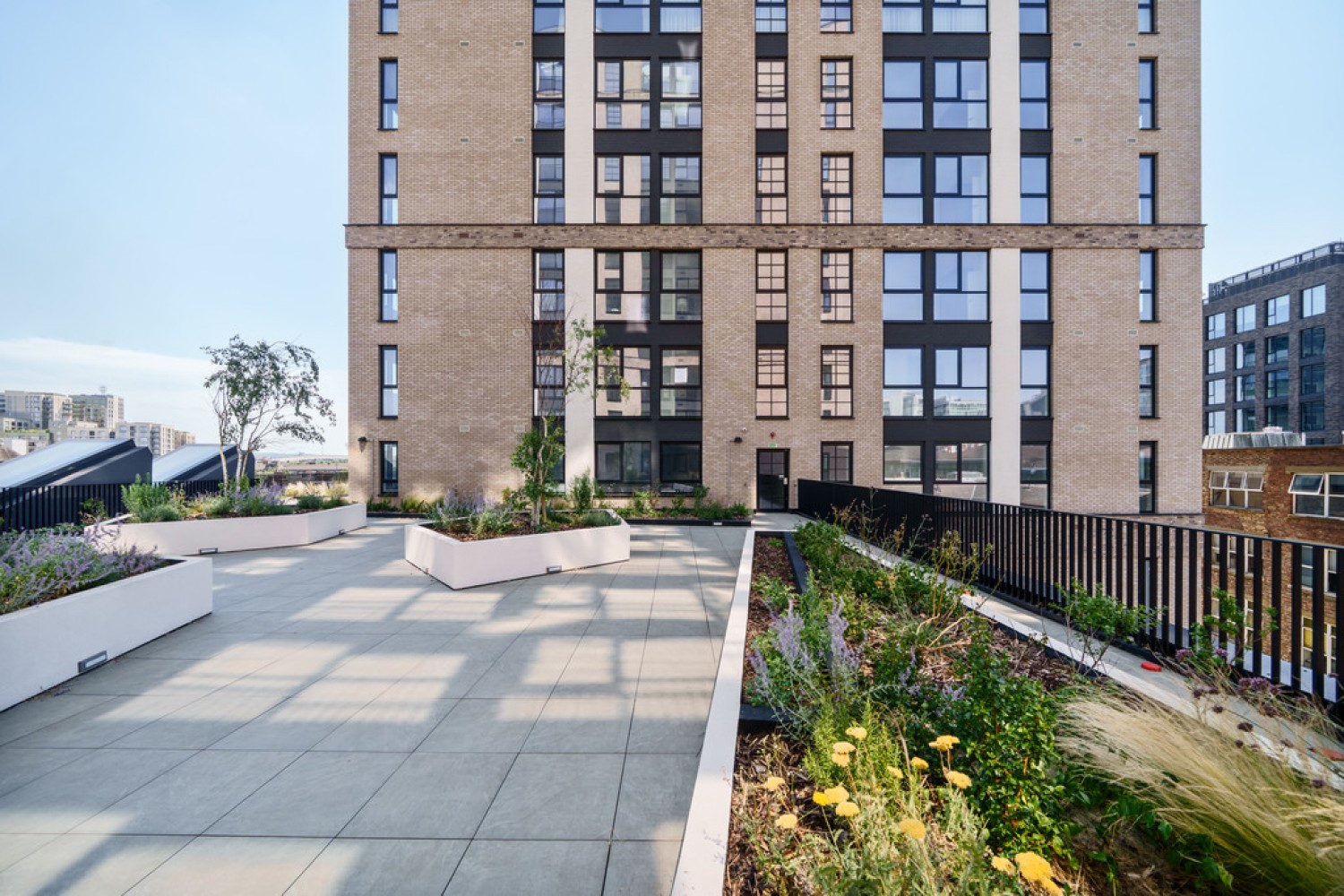 1 bedroom Flat for Letting Graphite Square, Vauxhall