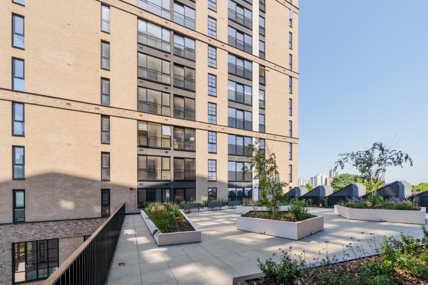1 bedroom Flat for Letting Graphite Square, Vauxhall