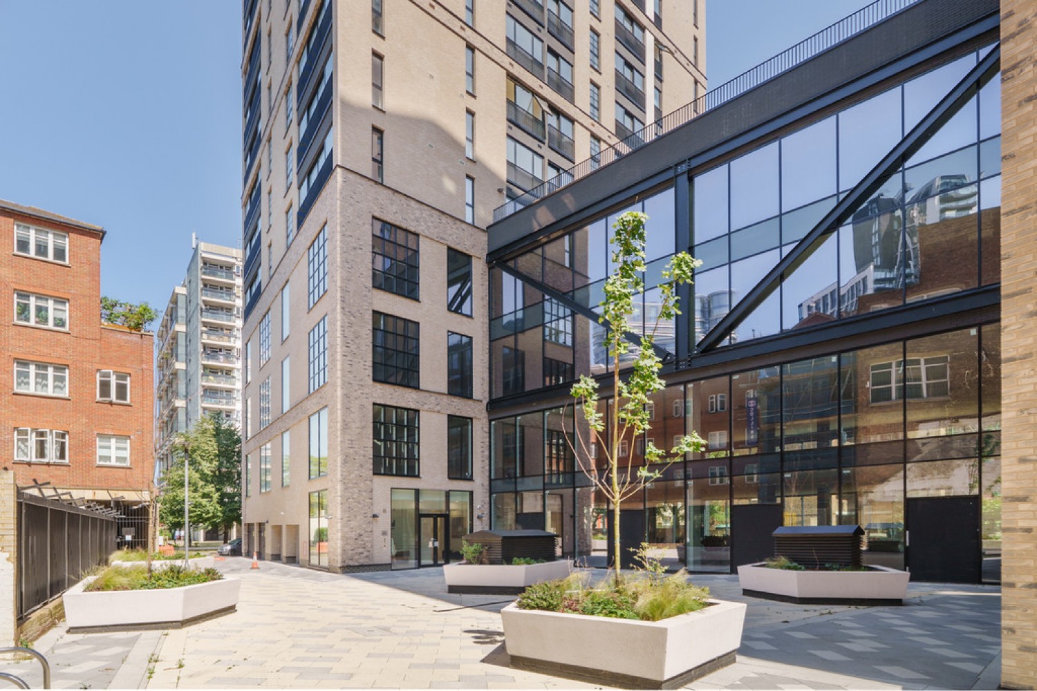 1 bedroom Flat for Letting Graphite Square, Vauxhall