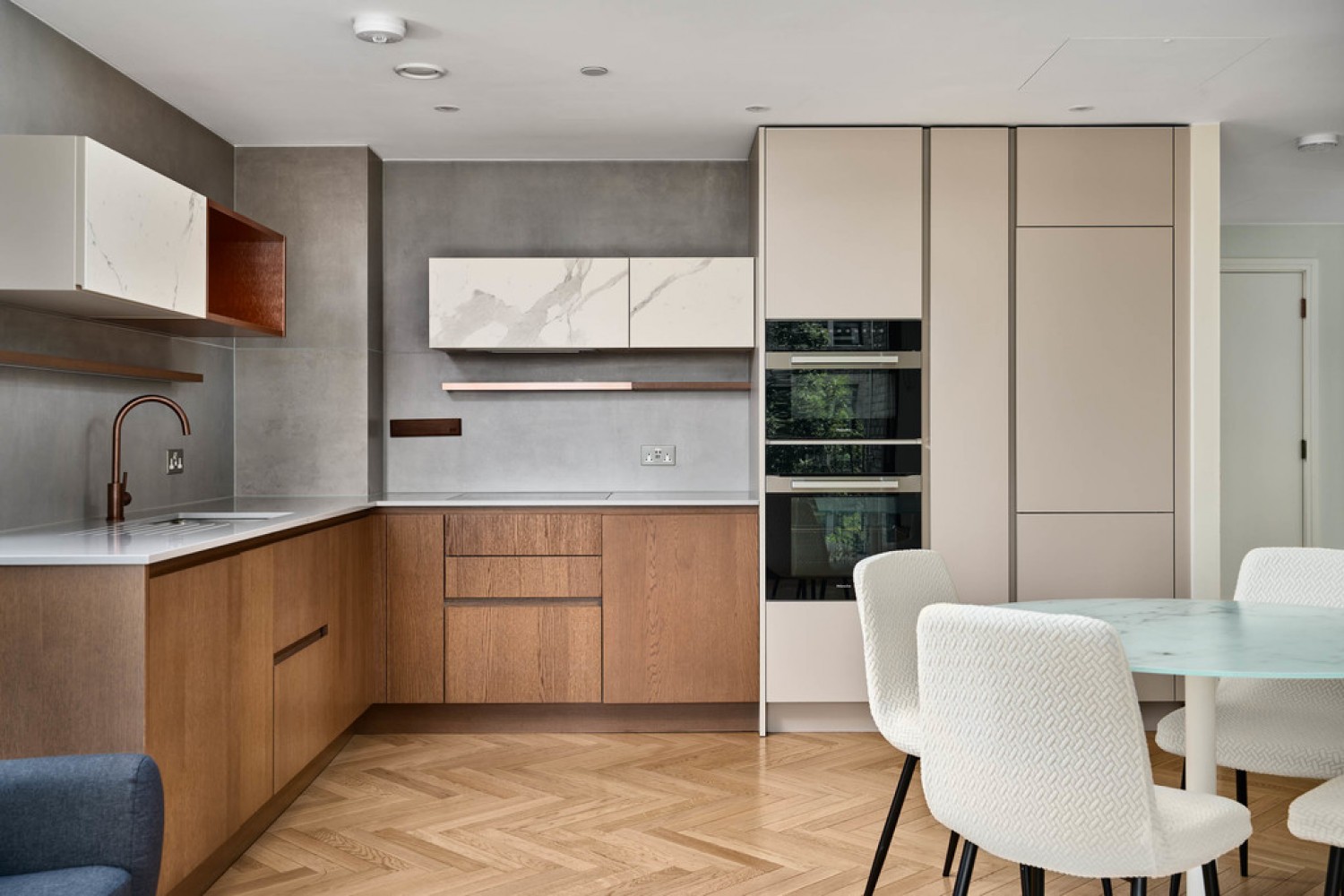 2 bedroom Flat for Sale Saxon House, Kings Road Park