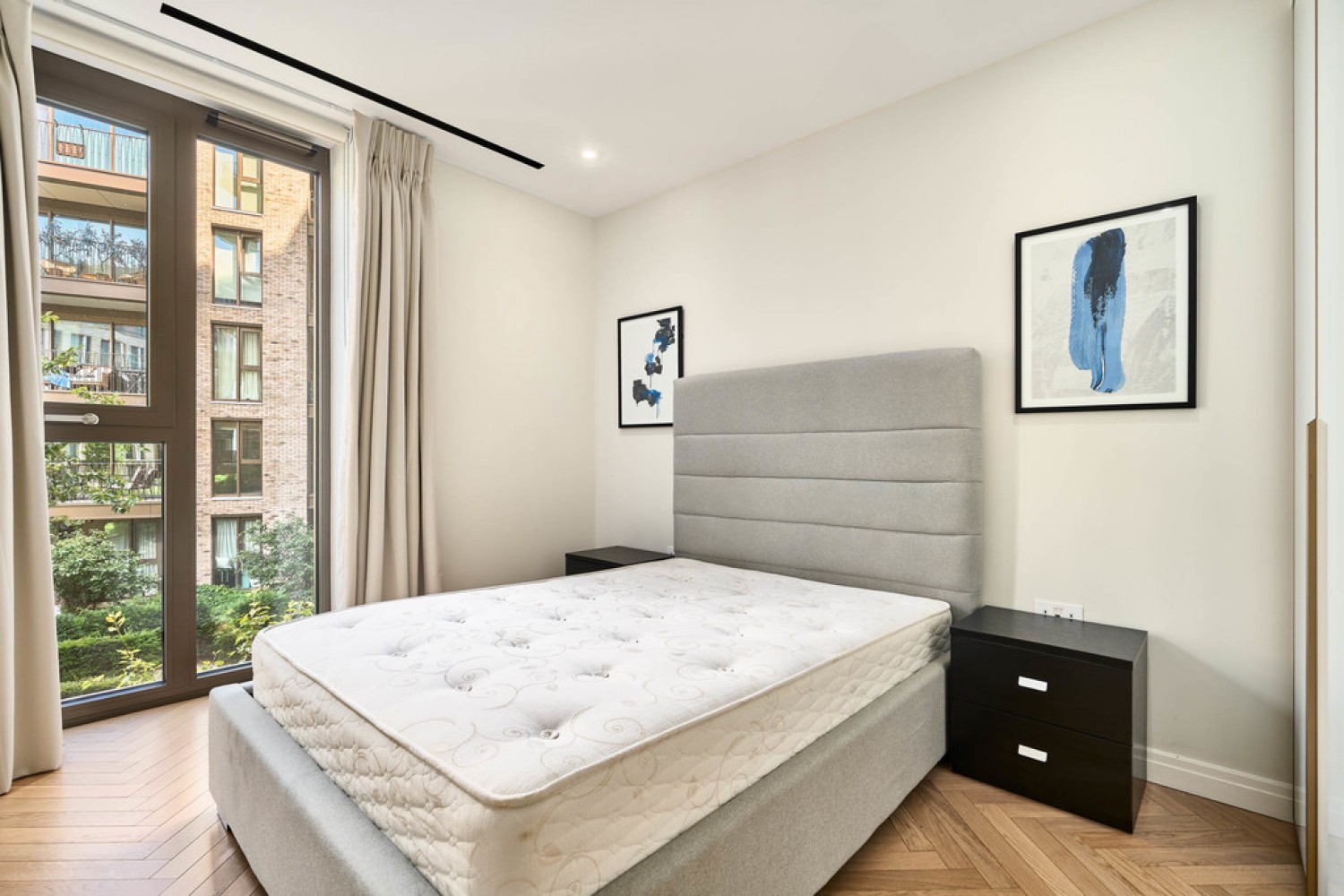 2 bedroom Flat for Sale Saxon House, Kings Road Park
