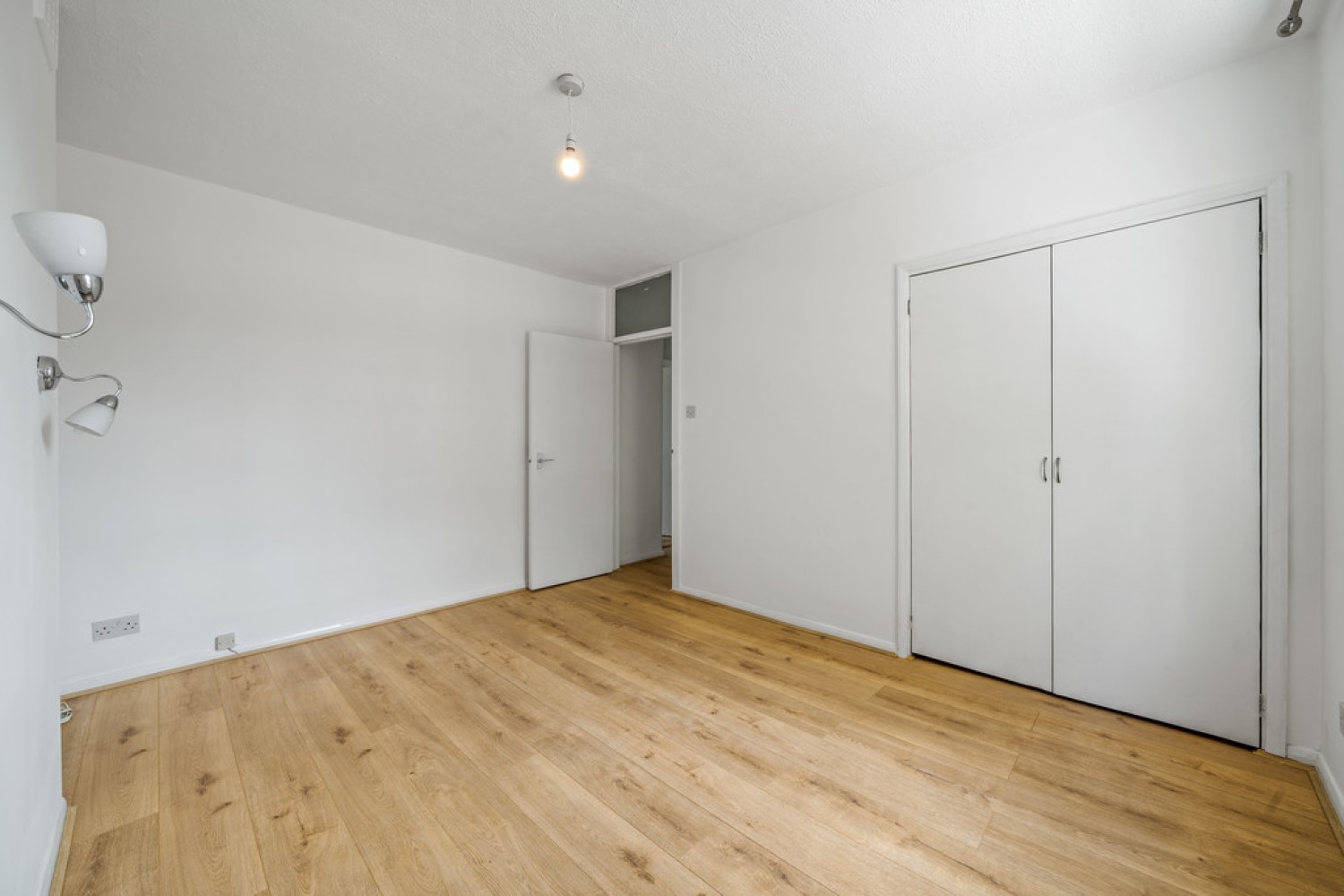 2 bedroom Flat for Letting Kennington Lane, Lambeth, London