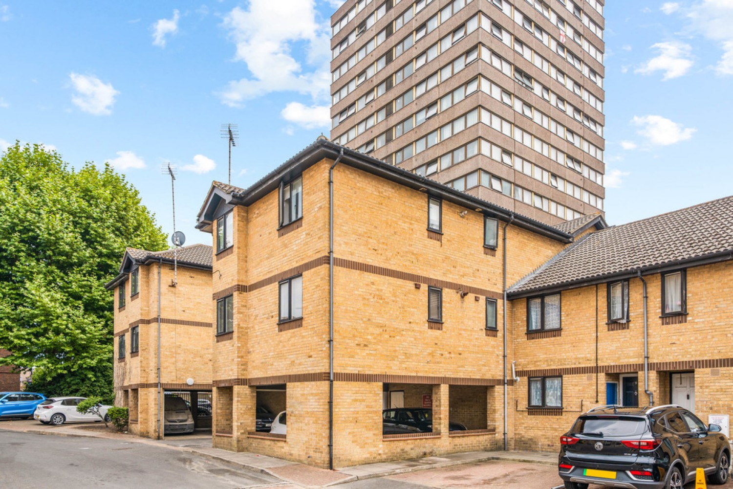 1 bedroom Flat for Letting Fairchild Close, Battersea