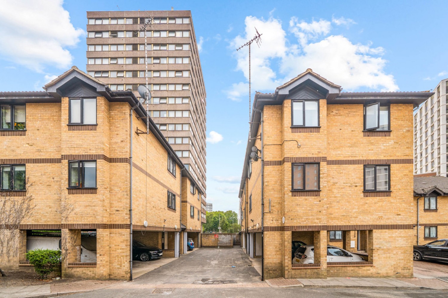 1 bedroom Flat for Letting Fairchild Close, Battersea