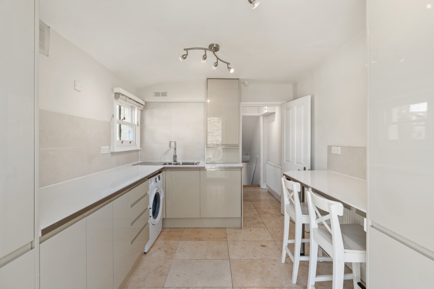 4 bedroom House for Letting Kerrison Road, Battersea, Wandsworth