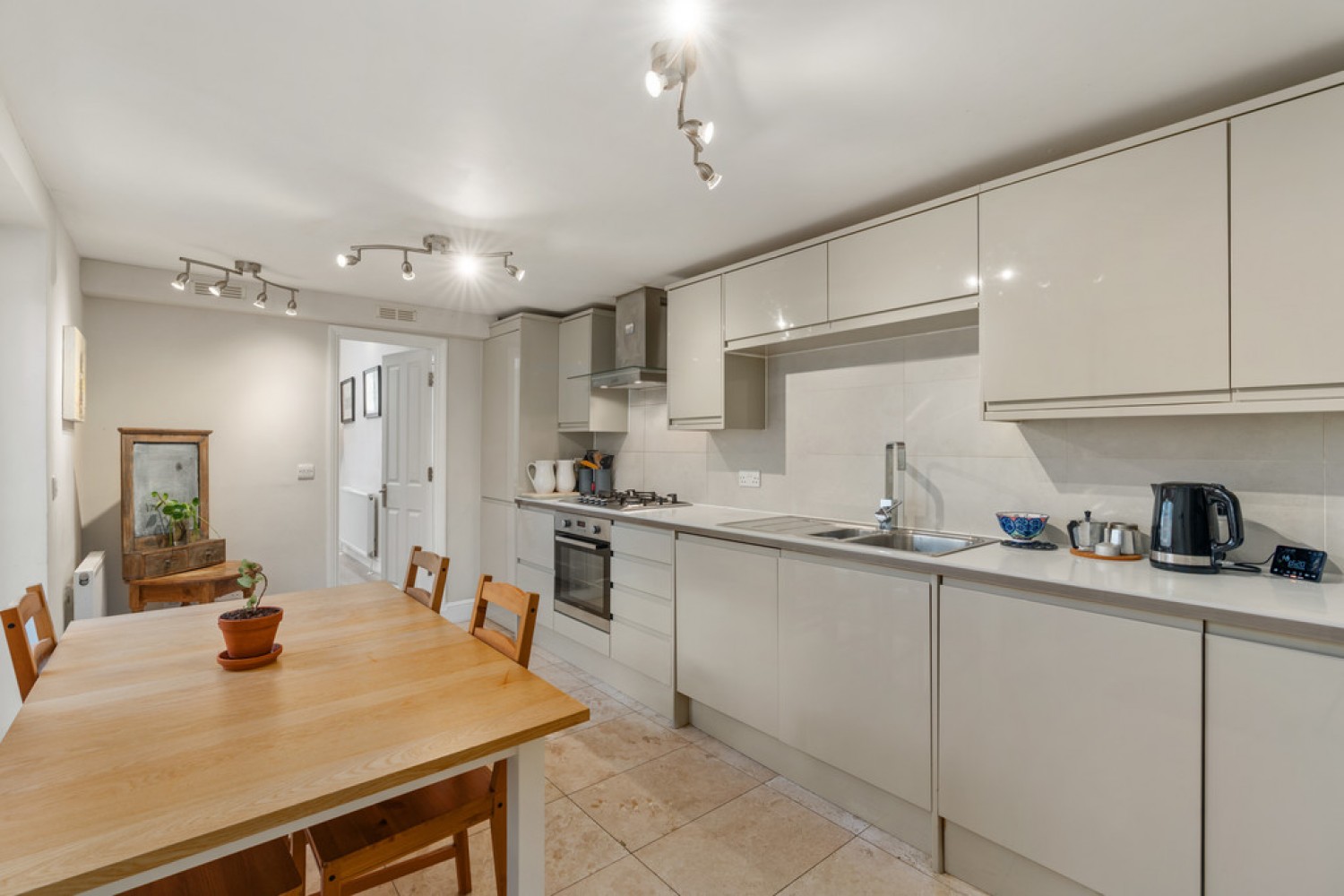 4 bedroom House for Letting Kerrison Road, Battersea, Wandsworth